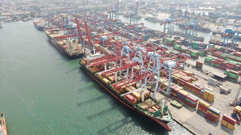 小ロットからの輸入手配と在庫管理支援